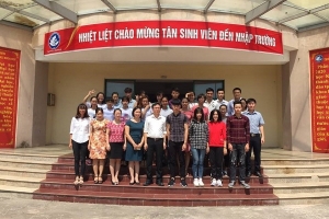 Khoa Hóa học gặp gỡ các tân sinh viên K15