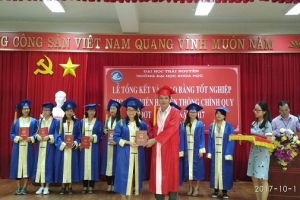 Lễ tổng kết và trao bằng tốt nghiệp hệ liên thông chính quy tháng 10/2017