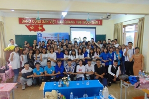 Thắp lửa yêu nghề cùng chương trình: Giao lưu với cựu sinh viên ngành Du lịch