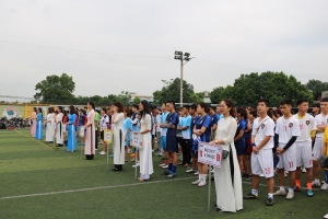 Khoảnh khắc “Lễ khai mạc Giải bóng đá truyền thống Trường Đại học Khoa học”