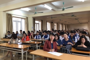 Khoa Luật và Quản lý xã hội đối thoại với sinh viên