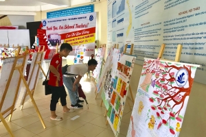 Cuộc thi Báo tường: 