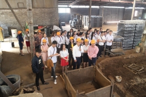 Sinh viên ngành Khoa học quản lý tìm hiểu về quản trị doanh nghiệp tại Công ty Cổ phần kim khí Bắc Thái