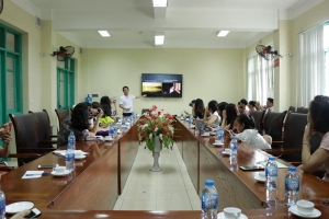 Khoa Báo chí Truyền thông và Văn học tổ chức thành công lớp tập huấn “Kỹ năng chụp ảnh bằng điện thoại thông minh”