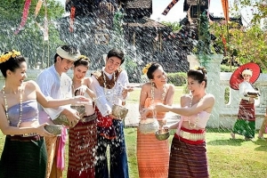 Thư chúc mừng của Hiệu trưởng gửi các em lưu học sinh Lào nhân dịp Tết cổ truyền Bunpimay 2563 Phật lịch năm 2020