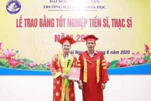 Trường Đại học Khoa học – Đại học Thái Nguyên trao bằng cho 92 tiến sĩ, thạc sĩ