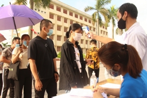 Sinh viên Trường Đại học Khoa học quay trở lại học tập sau kỳ nghỉ hè