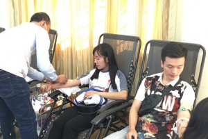 Ấm áp hành trình nhân ái TNUS