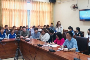 Đối thoại giữa Ban giám hiệu với sinh viên 03 ngành chất lượng cao Luật, Công nghệ sinh học, Quản trị dịch vụ du lịch và lữ hành khóa 18.