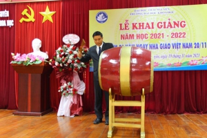 Lễ Khai giảng năm học 2021 - 2022 và kỷ niệm 39 năm ngày Nhà giáo Việt Nam 20/11