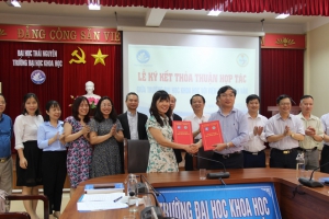 Lễ ký kết Thoả thuận hợp tác giữa Trường Đại học Khoa học và Viện Địa lí nhân văn